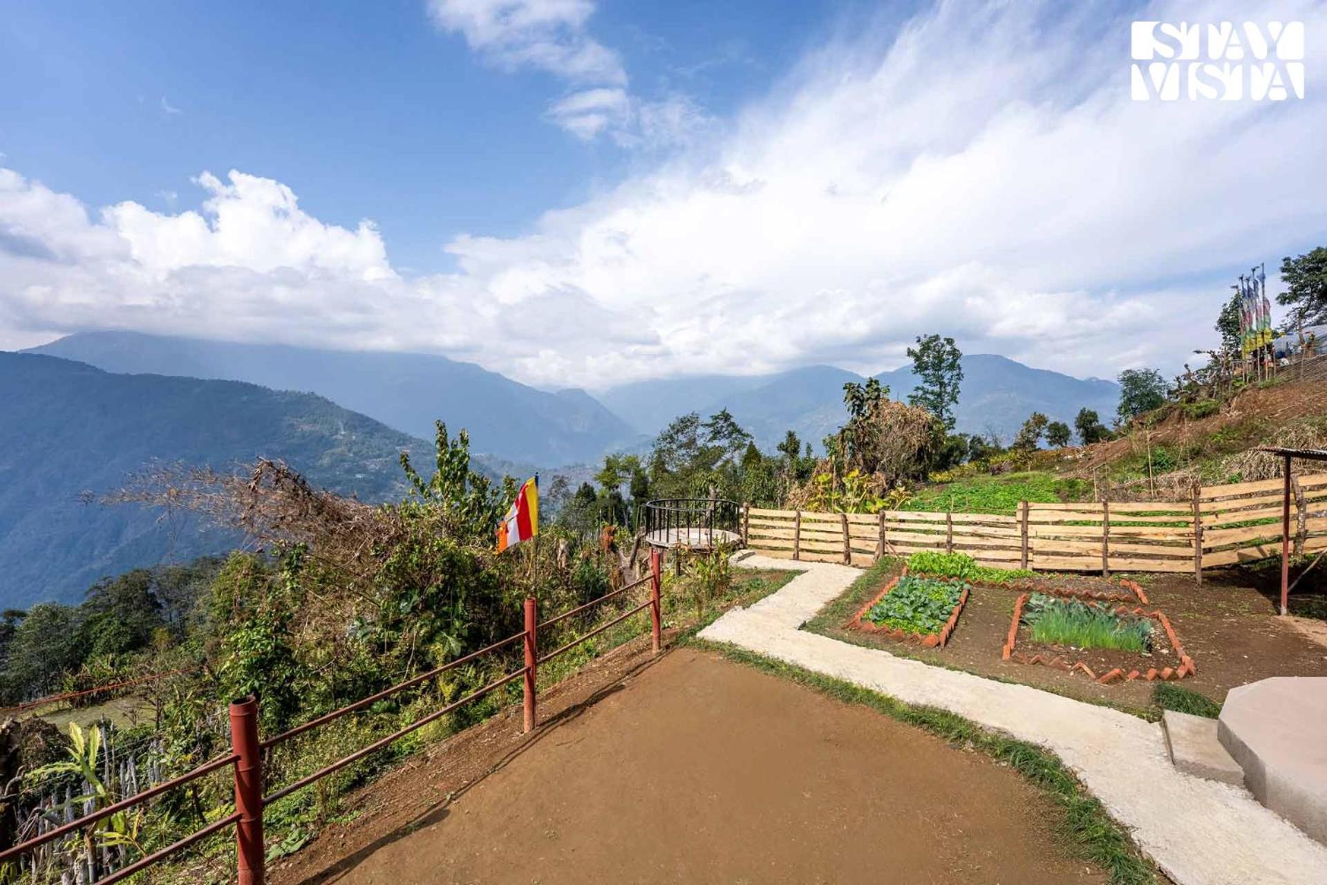Stayvista At The Stargazer With Mountain Views, Bonfire, Lawn Villa