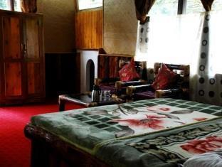 Cherry Village 2* Pelling
