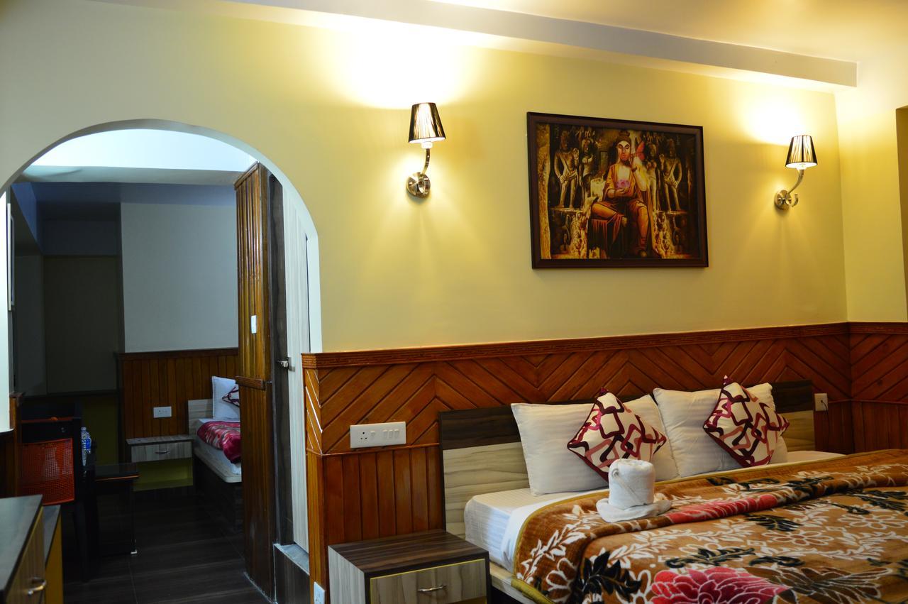Hotel Golden Sunrise & 3*
