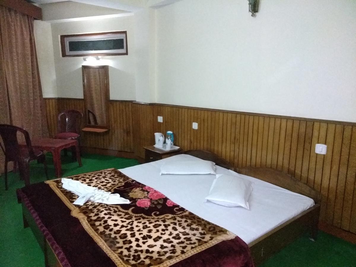 Tashi Gyal Tsen Hotel 3*
