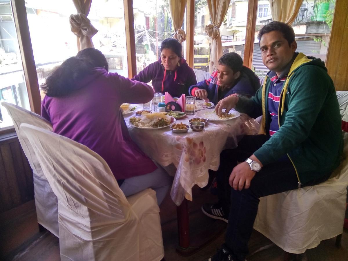 Hotel Tashi Gyal Tsen 3*