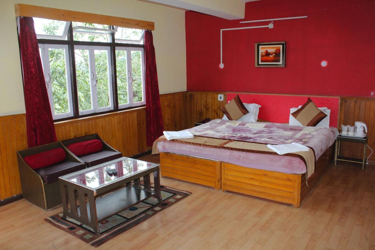 Norling Retreat Pelling