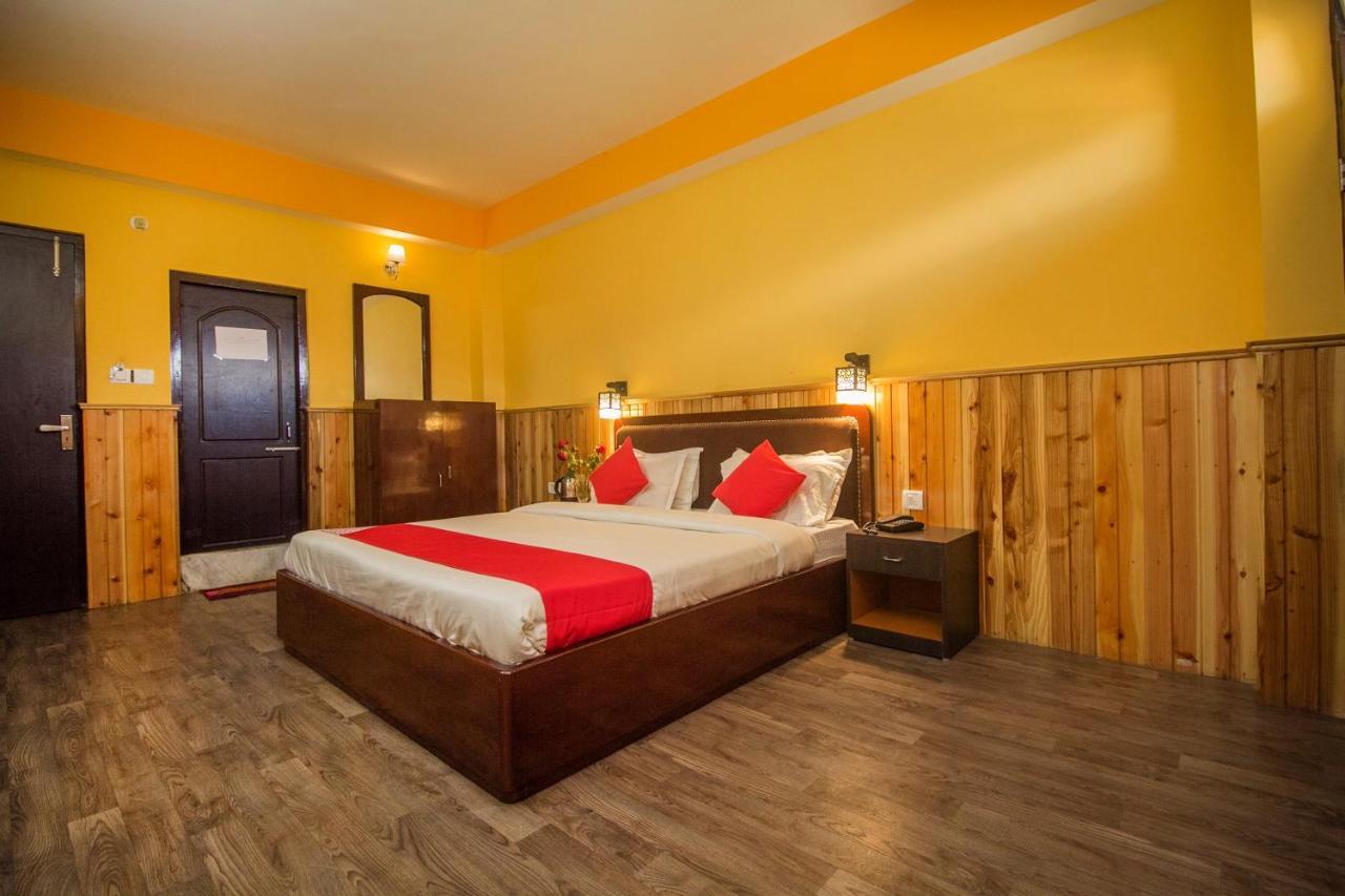 Oyo 25028 Ladakh 3*