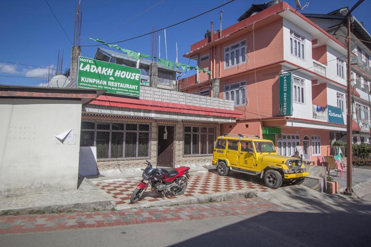 Oyo 25028 Ladakh 3*