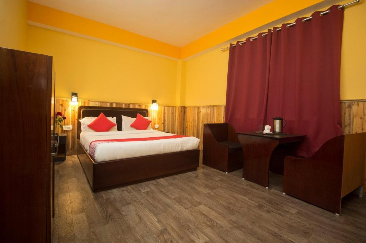 Oyo 25028 Ladakh 3*