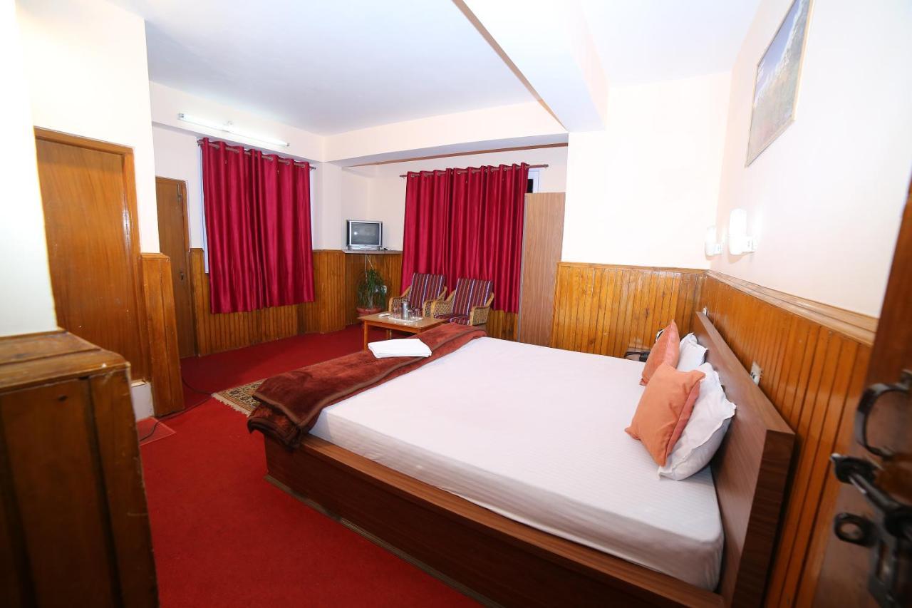 Hotel Rufina Swagat 3*
