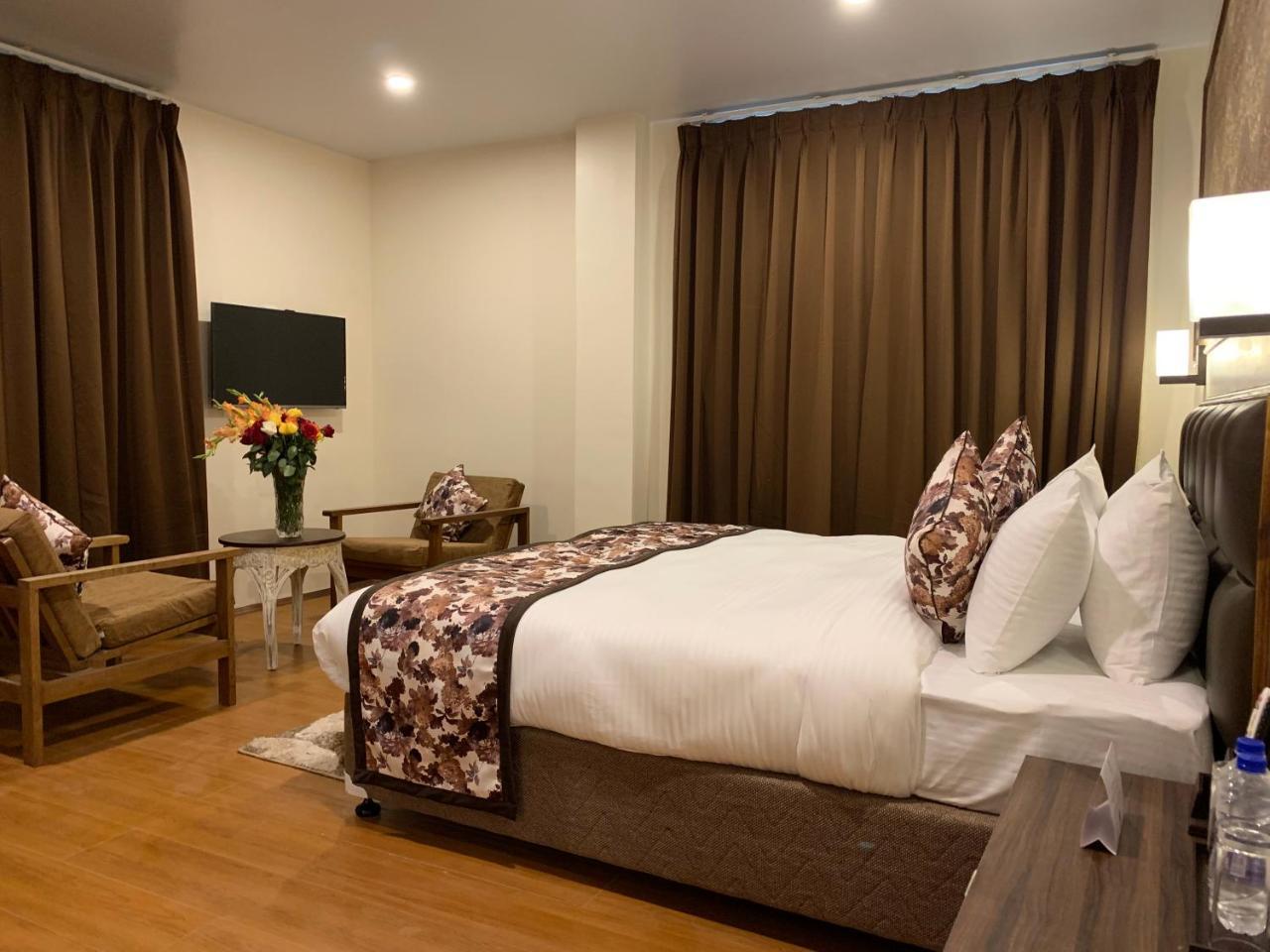 The Aryan Regency 4* Pelling
