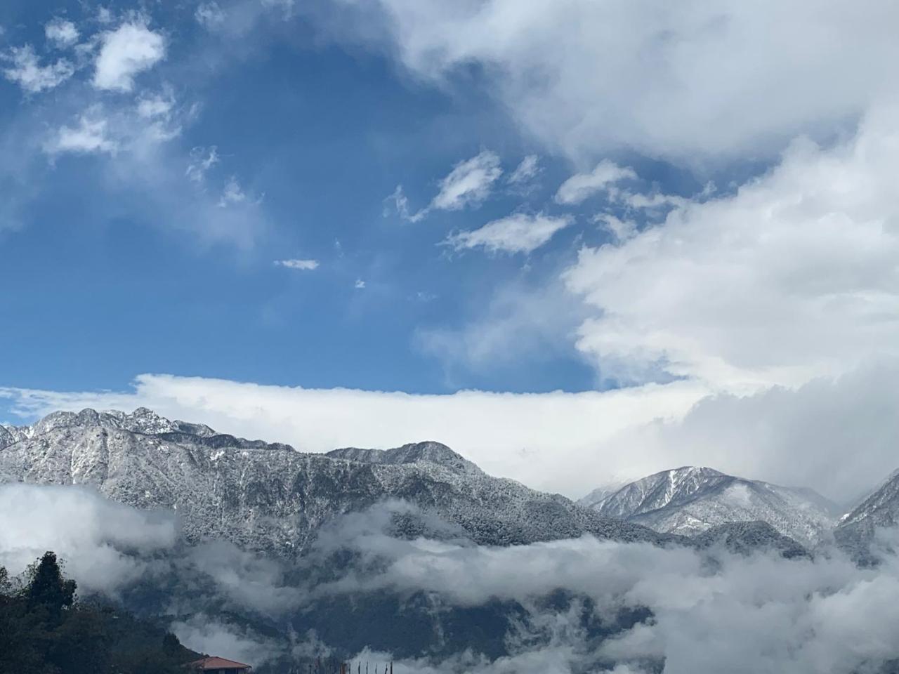 The Aryan Regency Hotel Pelling