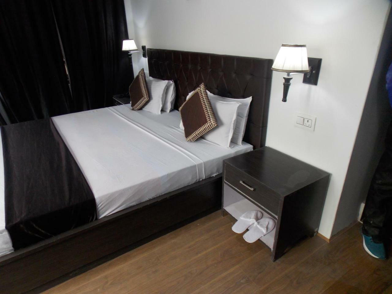 Dream Retreat, 2*