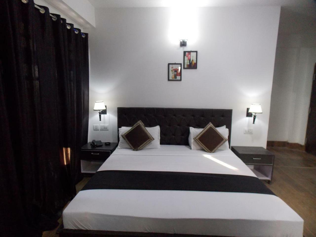 Dream Retreat, 2*