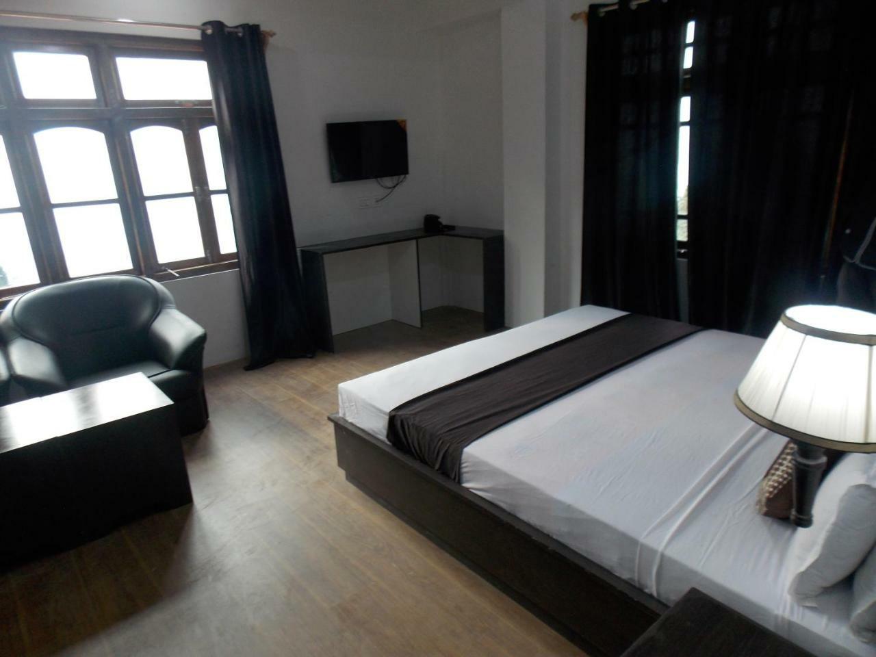 Dream Retreat, Hotel
