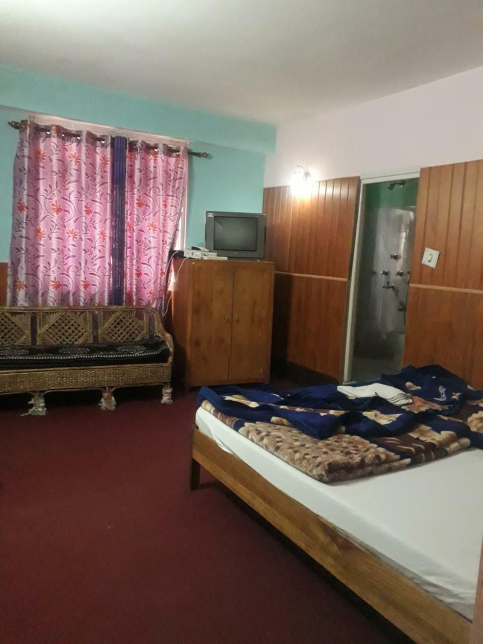 Hotel The Holiday Pelling