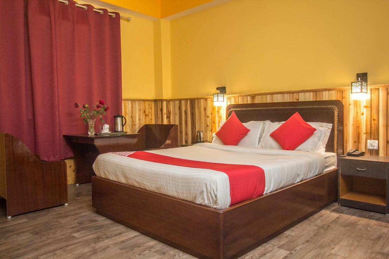 Oyo 25028 Ladakh Hotel Pelling