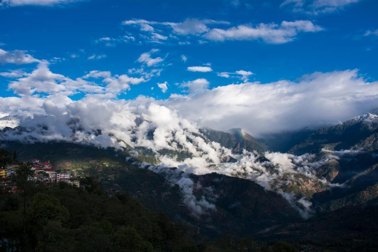 Snow View On Cloud Nine 3*