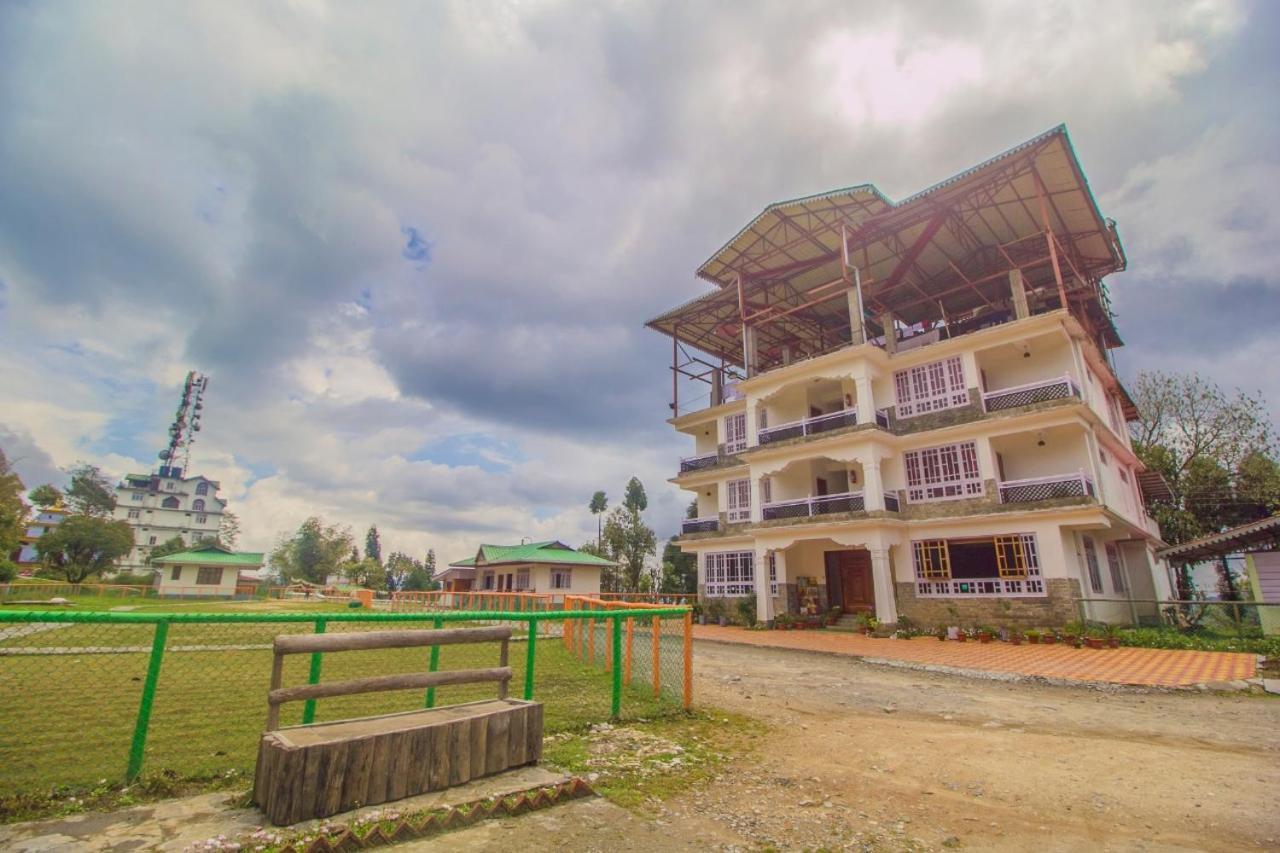 The Pelling Resort 3*